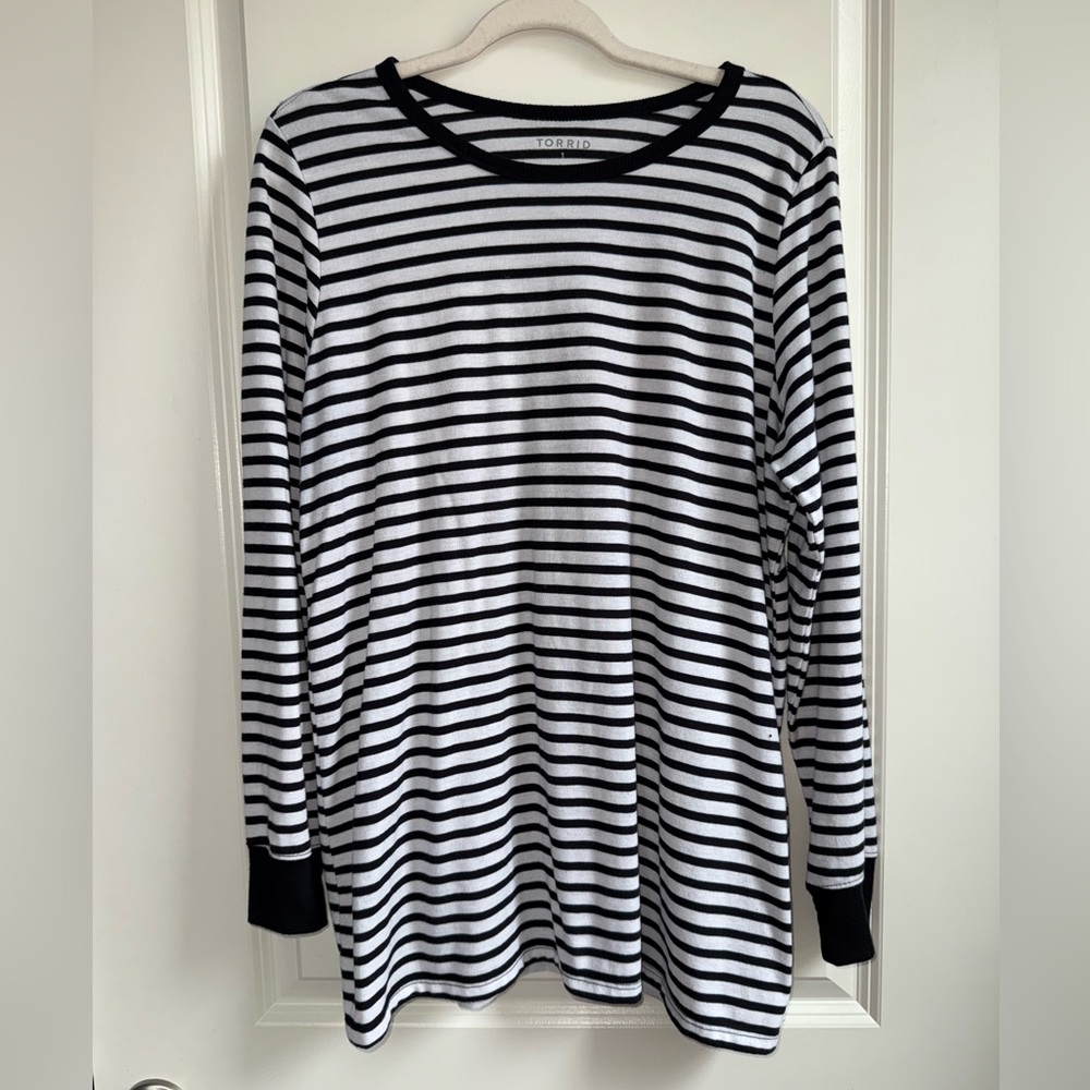 Torrid Black and White Striped Long Sleeve Tee 1X